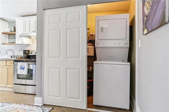 $285,000 | 2012 Camp Street, Unit 2012, New Orleans, LA 70130