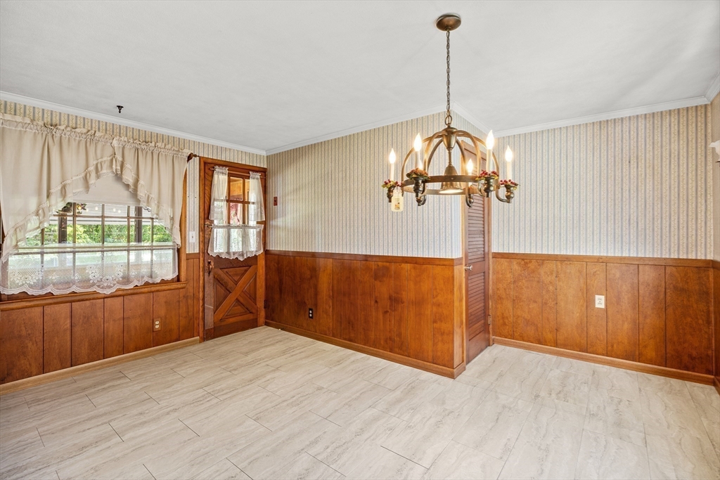 1855 Parker Street Springfield, MA 01128 - Photo 7 of 20