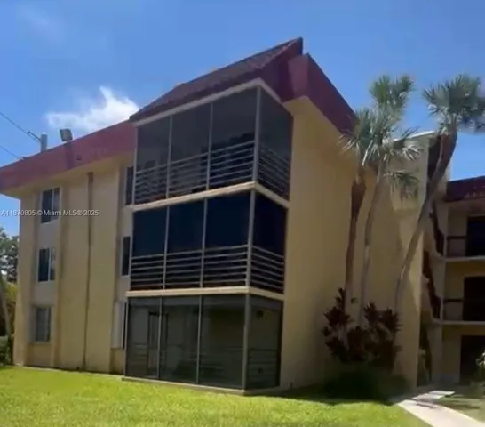 $2,200 | 3490 Foxcroft Road, Unit B102, Miramar, FL 33025