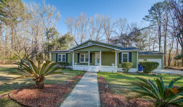 $1,950 | 756 Seaman Lane, Johns Island, SC 29455