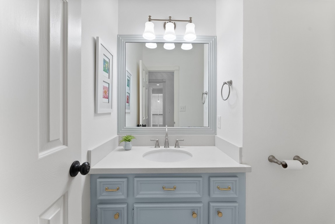 5503 Winding Ridge Drive Spring, TX 77379 - Photo 27 of 50 Half bathroom conveniently located on the first floor.