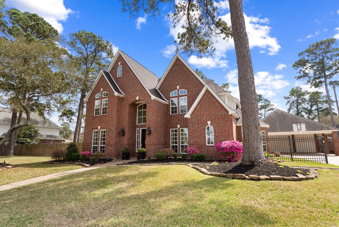 5503 Winding Ridge Drive Spring, TX 77379 - Photo 3 of 50 Sophistication and true southern charm abound in this custom 2-story home with so many talking points.
