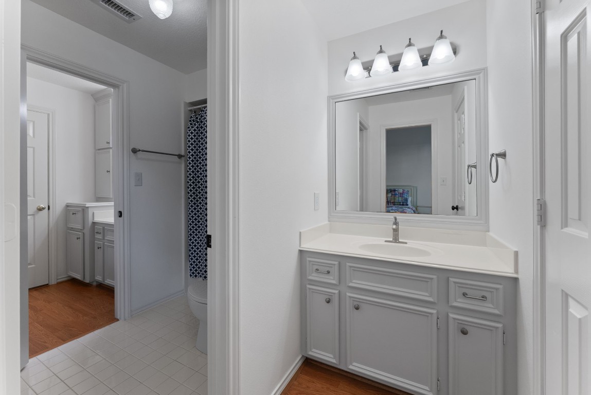 5503 Winding Ridge Drive Spring, TX 77379 - Photo 34 of 50 En suite secondary bathroom upstairs.