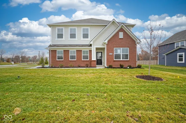 $425,000 | 7454 Allesley Drive, Avon, IN 46123
