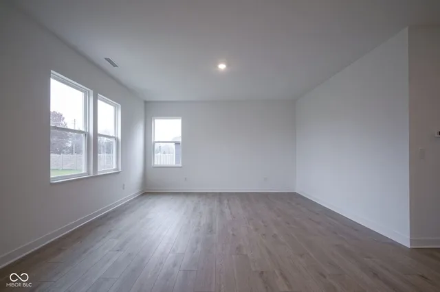 $425,000 | 7454 Allesley Drive, Avon, IN 46123