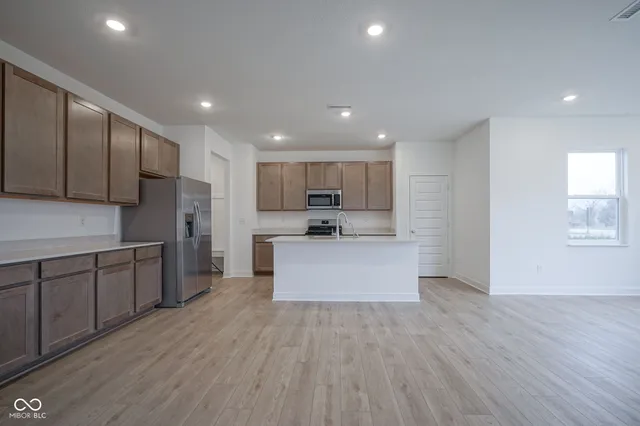 $425,000 | 7454 Allesley Drive, Avon, IN 46123