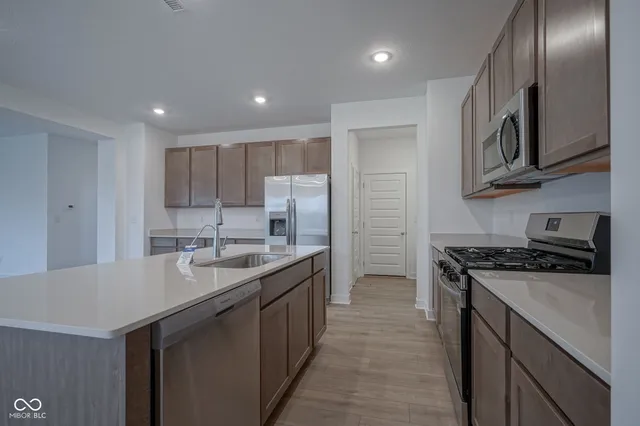 $425,000 | 7454 Allesley Drive, Avon, IN 46123