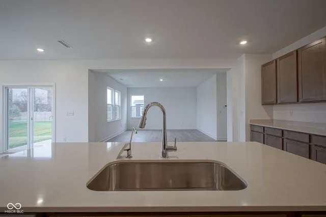 $425,000 | 7454 Allesley Drive, Avon, IN 46123