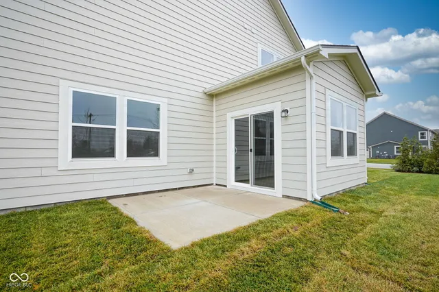 $425,000 | 7454 Allesley Drive, Avon, IN 46123