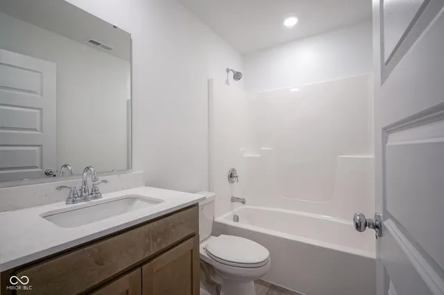 $425,000 | 7454 Allesley Drive, Avon, IN 46123