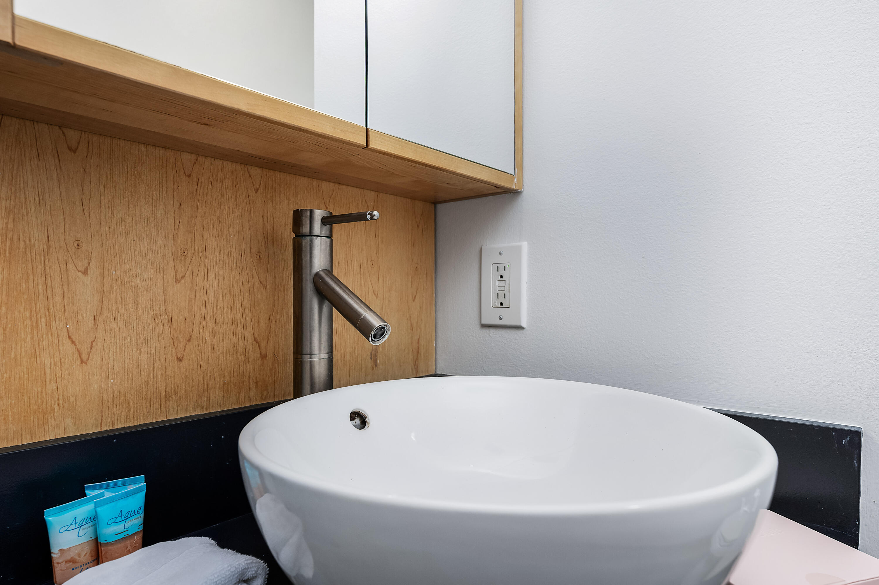 1006 E Highway, Unit 212 Destin, FL 32541 - Photo 19 of 52 a white bath tub sitting in a bathroom