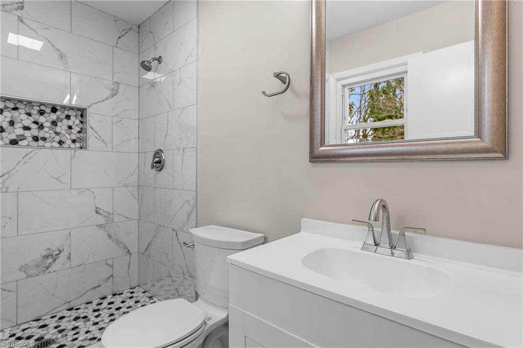 1113 Rustic Road Greensboro, NC 27410 - Photo 35 of 50