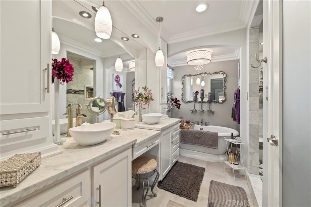 2065 Bronson Way Riverside, CA 92506 - Photo 42 of 75