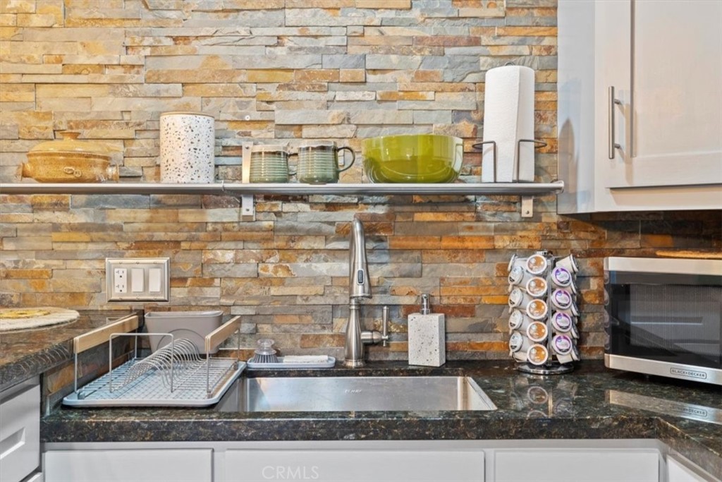 2065 Bronson Way Riverside, CA 92506 - Photo 66 of 75