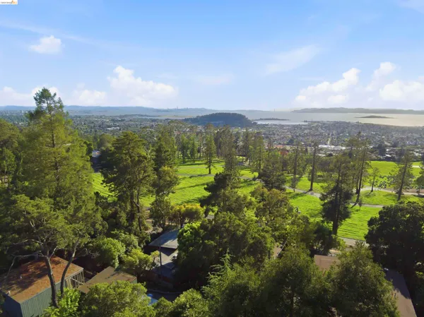 $2,900,000 | 44 Highgate Road, Kensington, CA 94707