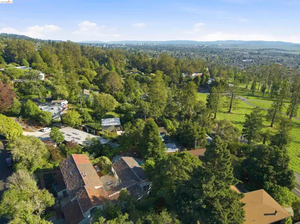 $2,900,000 | 44 Highgate Road, Kensington, CA 94707