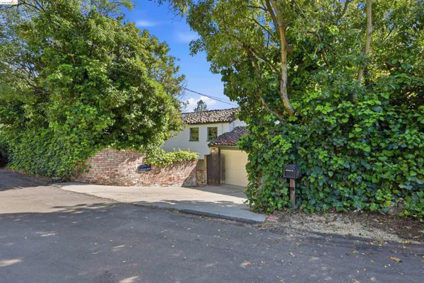 $2,900,000 | 44 Highgate Road, Kensington, CA 94707