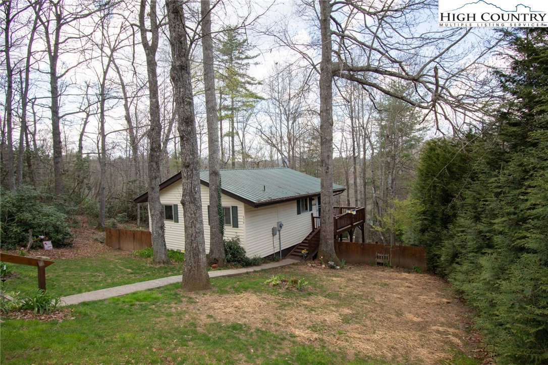 456 Rustic Road West Jefferson, NC 28694 - Photo 2 of 24 Gallery Image 2