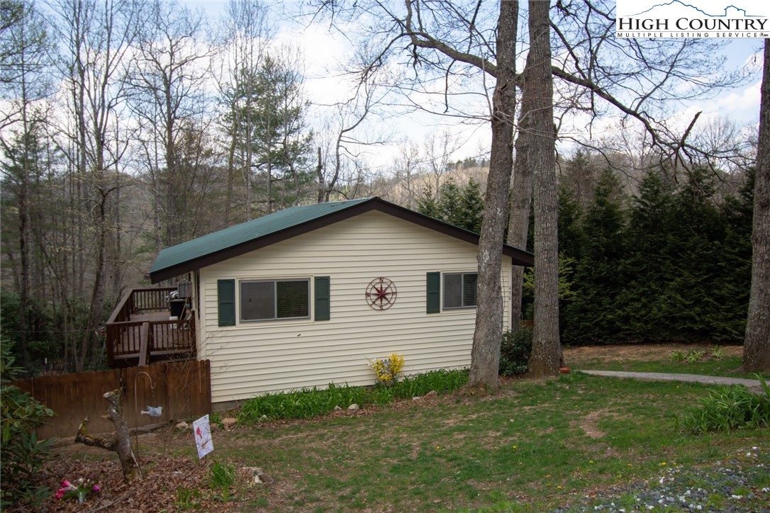 456 Rustic Road West Jefferson, NC 28694 - Photo 3 of 24 Gallery Image 3