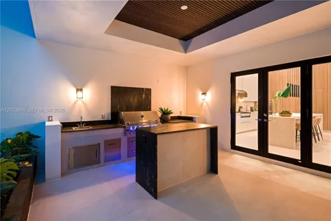 $4,995,000 | 6200 Southwest 83rd Avenue, Miami, FL 33143