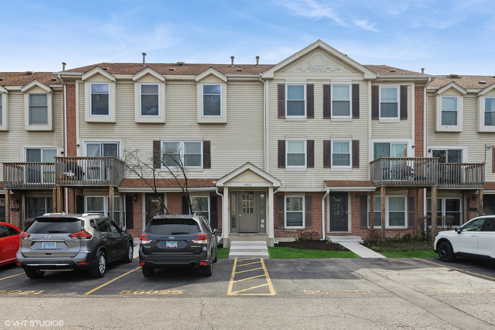 5602 Tinder, Unit 5 Rolling Meadows, IL 60008 - Photo 1 of 15 Gallery Image 1