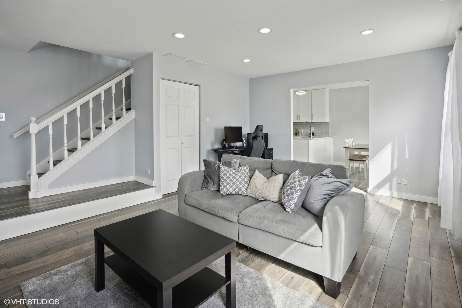 5602 Tinder, Unit 5 Rolling Meadows, IL 60008 - Photo 4 of 15 Gallery Image 4