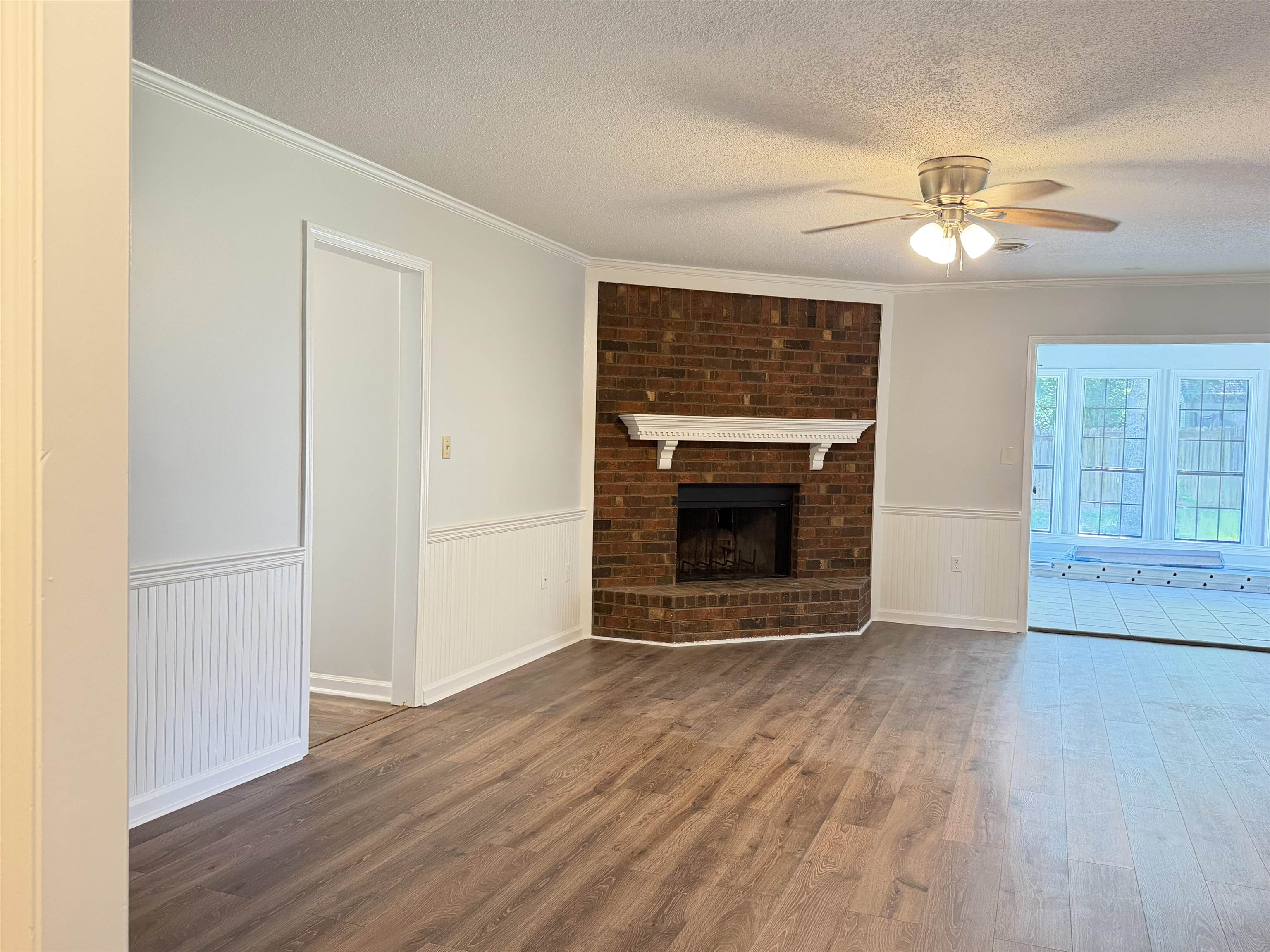 388 Park Hill Road Collierville, TN 38017 - Photo 8 of 19 Living room