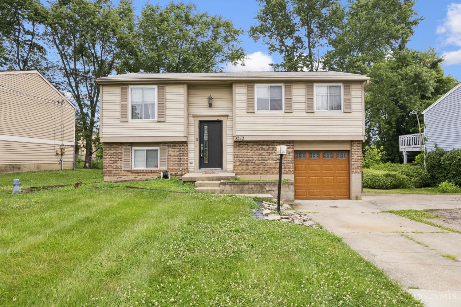 3252 Struble Road Cincinnati, OH 45251 - Photo 1 of 34 Gallery Image 1