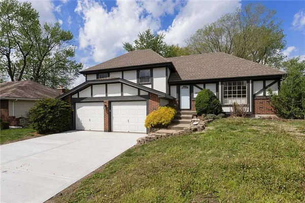 $275,000 | 10904 East 81st Street, Raytown, MO 64138