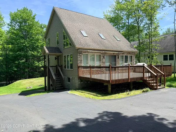 $399,000 | 123 Wallenpaupack Drive, Greentown, PA 18426