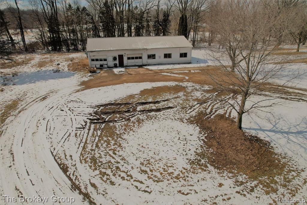 9200 Schrepfer Road Howell, MI 48855 - Photo 8 of 58