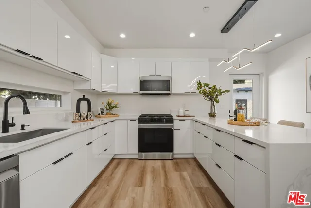 $1,895,000 | 2536 Cotner Avenue, Los Angeles, CA 90064