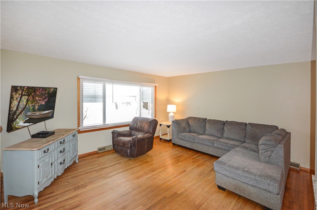 9433 Hoose Road Mentor, OH 44060 - Photo 3 of 20 Gallery Image 3