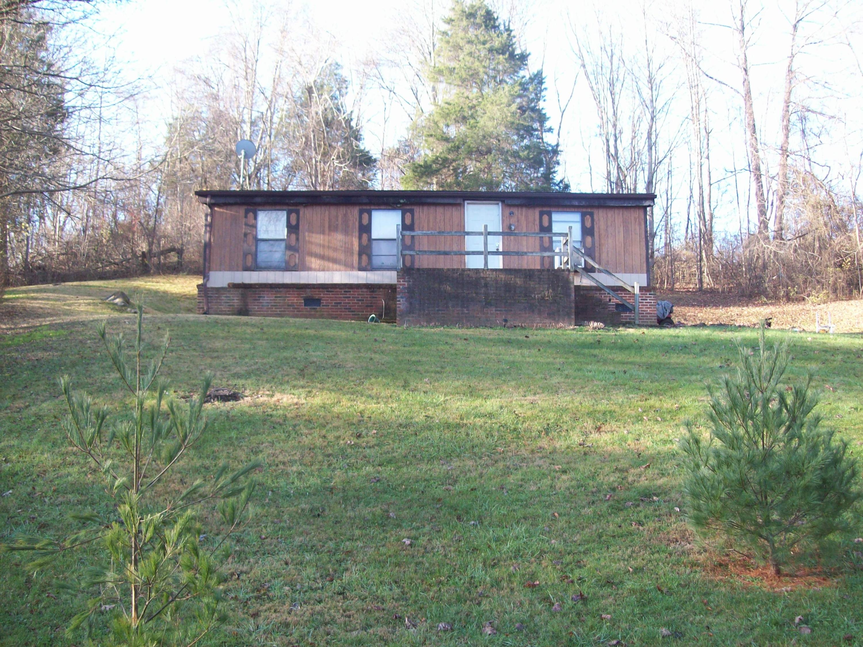 207 Parsons Road Troutville, VA 24175 - Photo 1 of 7 207 Parsons Road