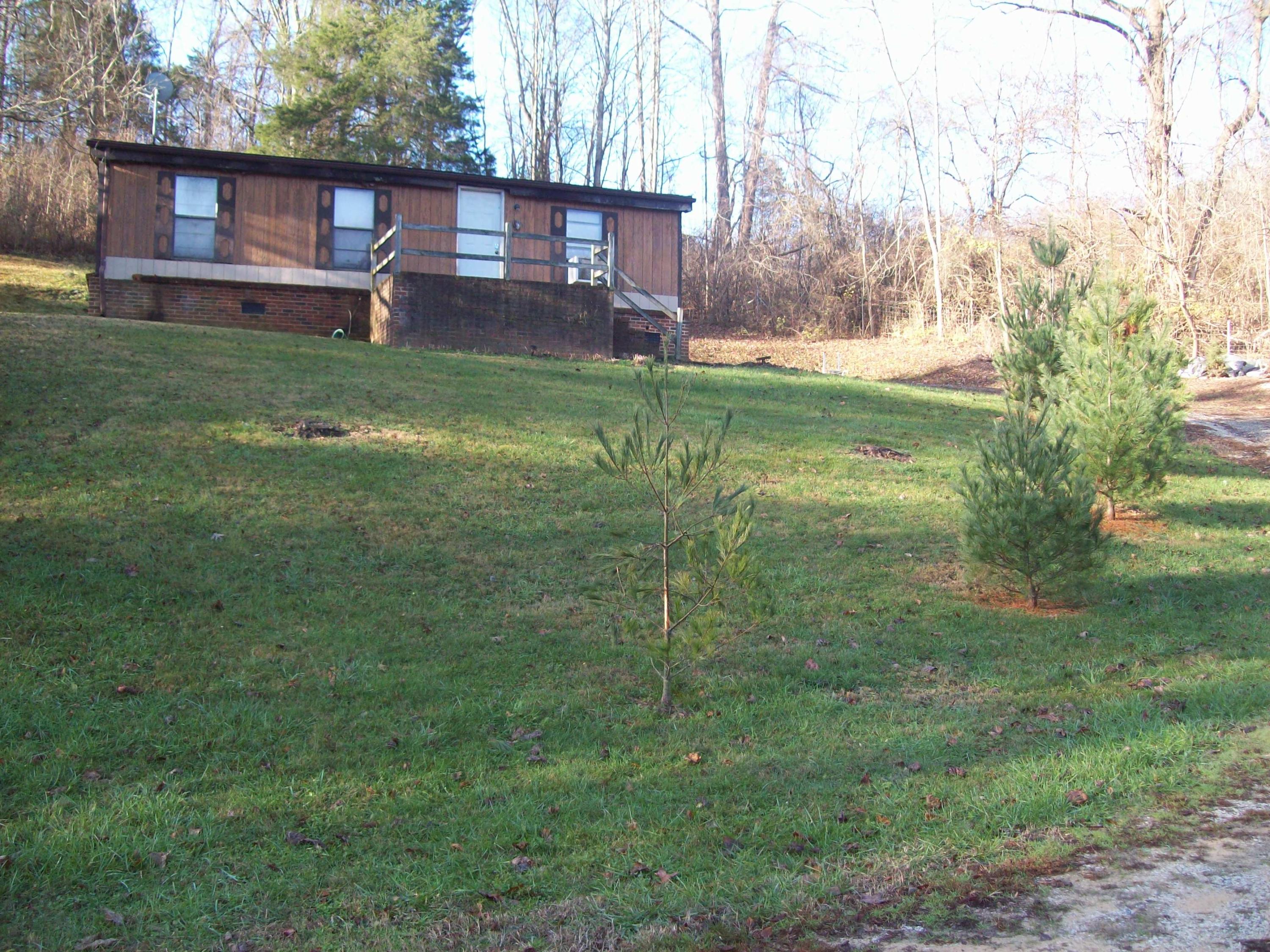 207 Parsons Road Troutville, VA 24175 - Photo 3 of 7 Front 2