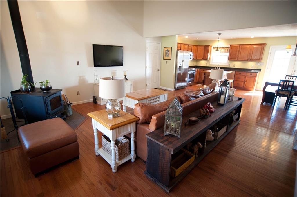 1143 Mohawk Road McDonald, PA 15057 - Photo 5 of 25 Gallery Image 5