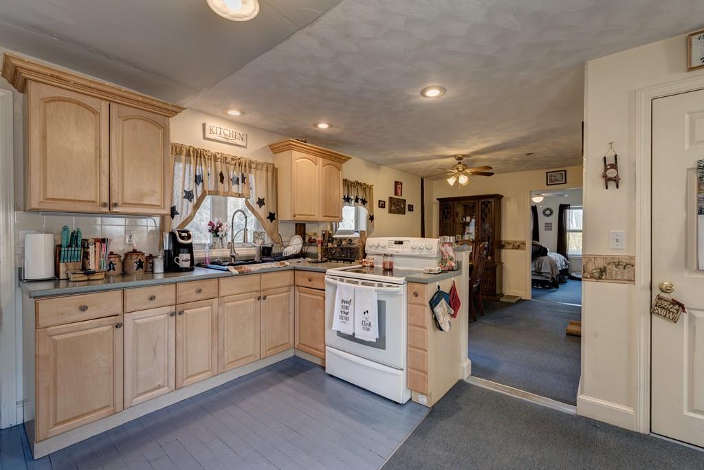 127 Martin Road Douglas, MA 01516 - Photo 11 of 24 Gallery Image 11
