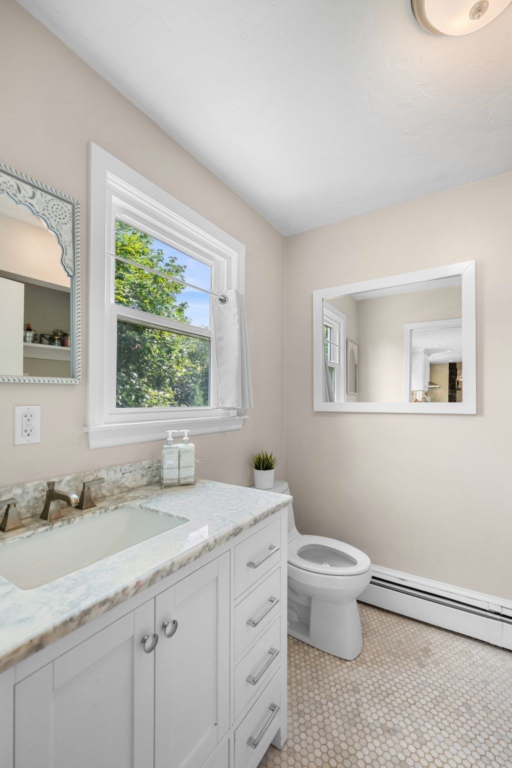 62 Marion Road Marblehead, MA 01945 - Photo 18 of 35 Gallery Image 18