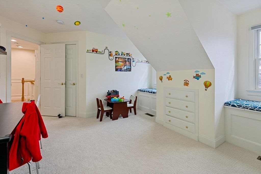 9 Chestnut Lane, Unit 9 Lexington, MA 02421 - Photo 25 of 32 a view of an empty room
