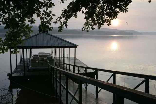 a view of a golf course