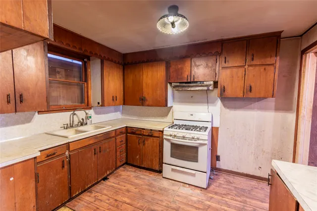 $355,000 | 768 Travis Road, Bellville, TX 77418