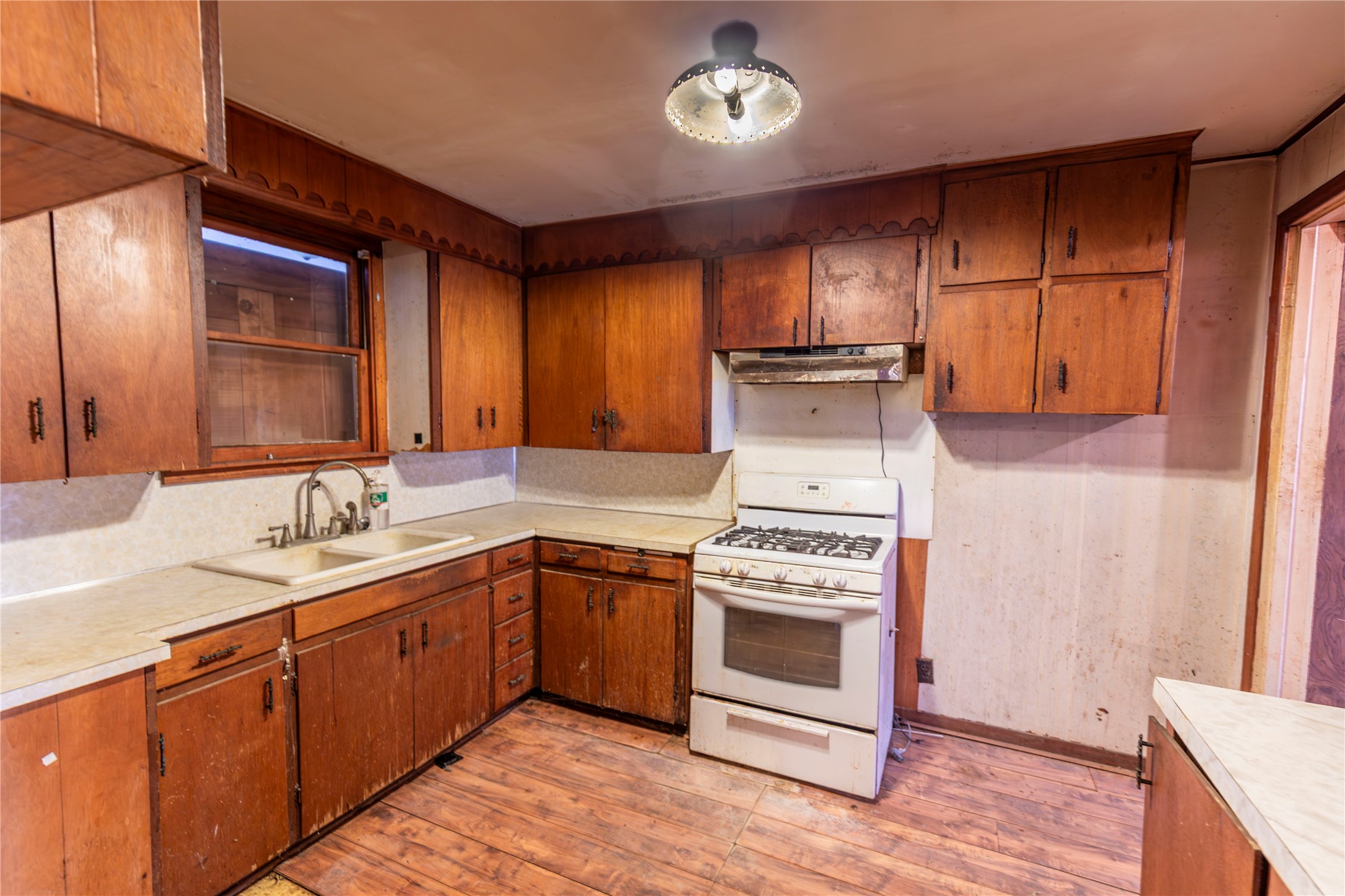 768 Travis Road Bellville, TX 77418 - Photo 7 of 17