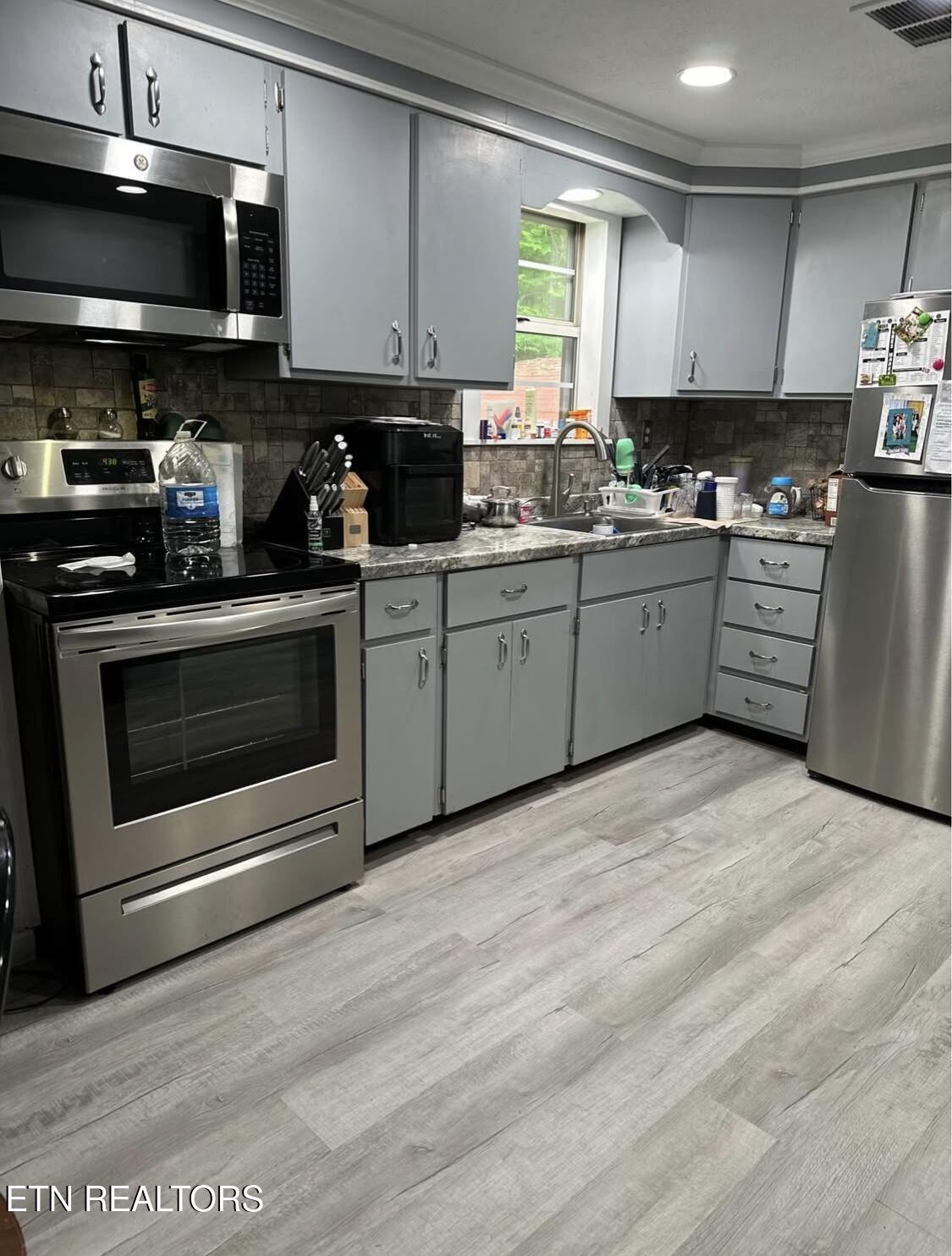 652 Indian Mountain Road Jellico, TN 37762 - Photo 12 of 21 Kitchen