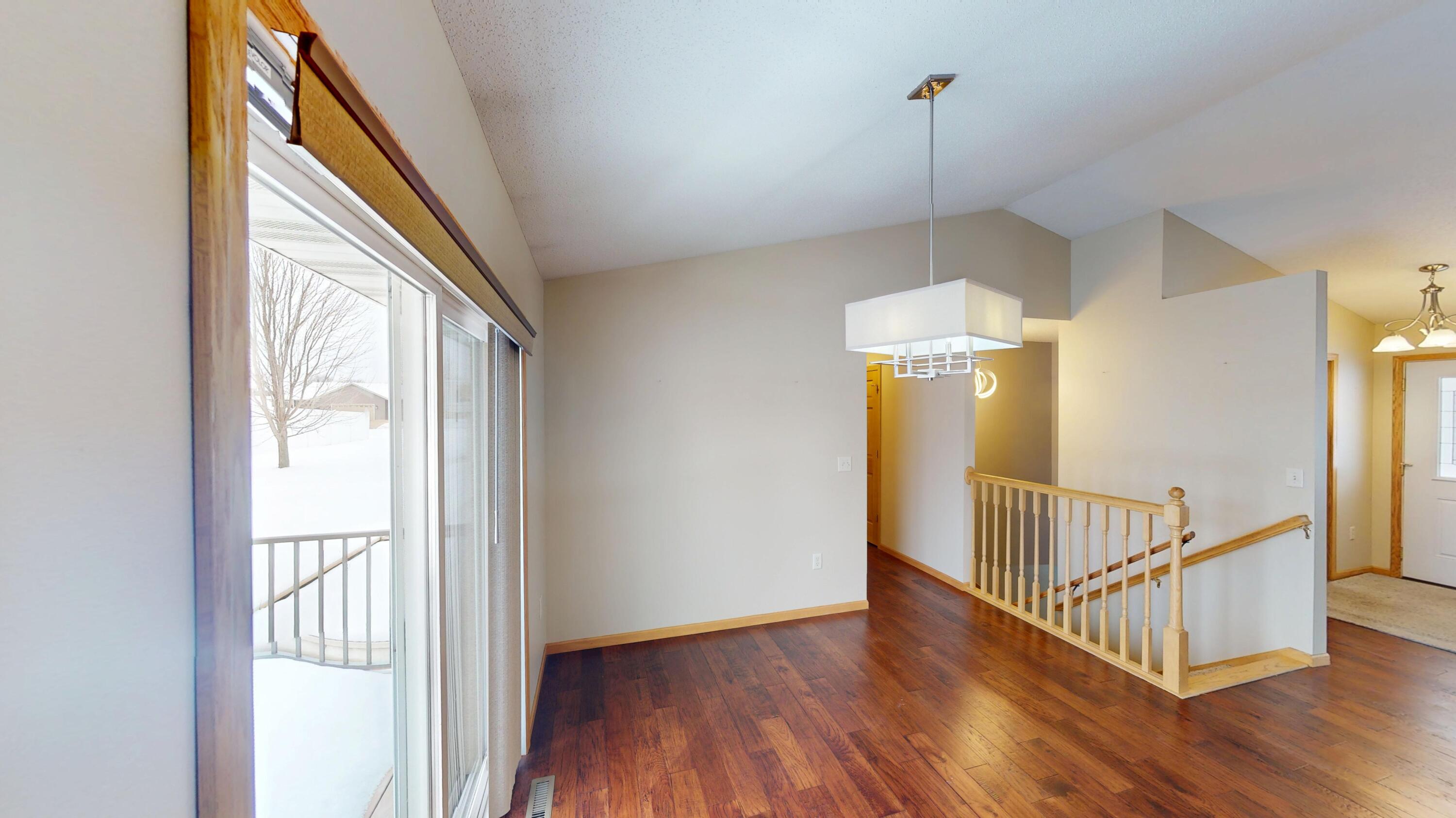 2002 Viking Avenue Holmen, WI 54636 - Photo 11 of 48 Dining