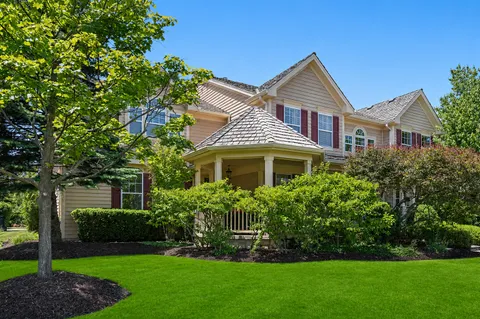 $1,799,000 | 1534 Constitution Drive, Glenview, IL 60026