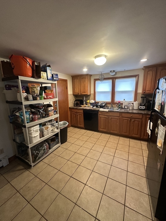 28 Olcott Street, Unit 2 Watertown, MA 02472 - Photo 11 of 20