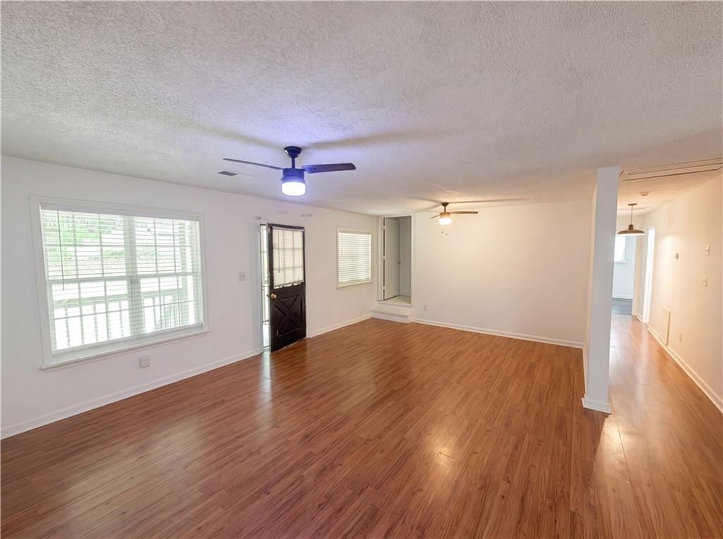 2860 Oxford Road Atlanta, GA 30349 - Photo 3 of 17
