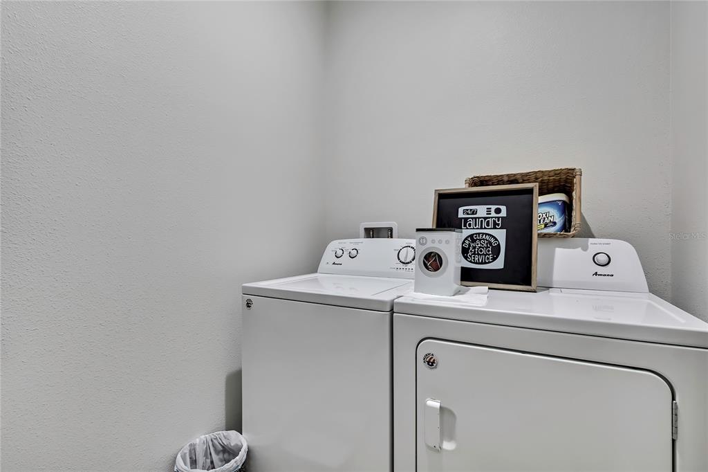 6098 North Peardale Terrace Beverly Hills, FL 34465 - Photo 34 of 59 a utility room with dryer and washer