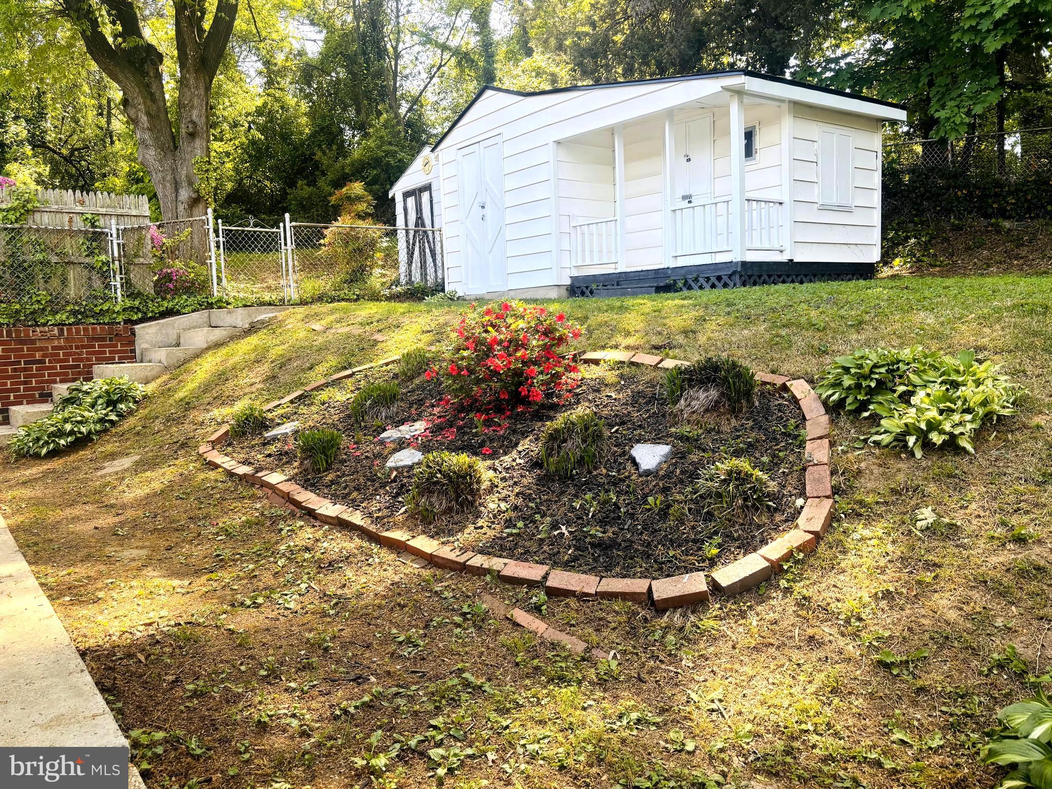 4714 Glenoak Road Hyattsville, MD 20784 - Photo 40 of 41 a view of a backyard