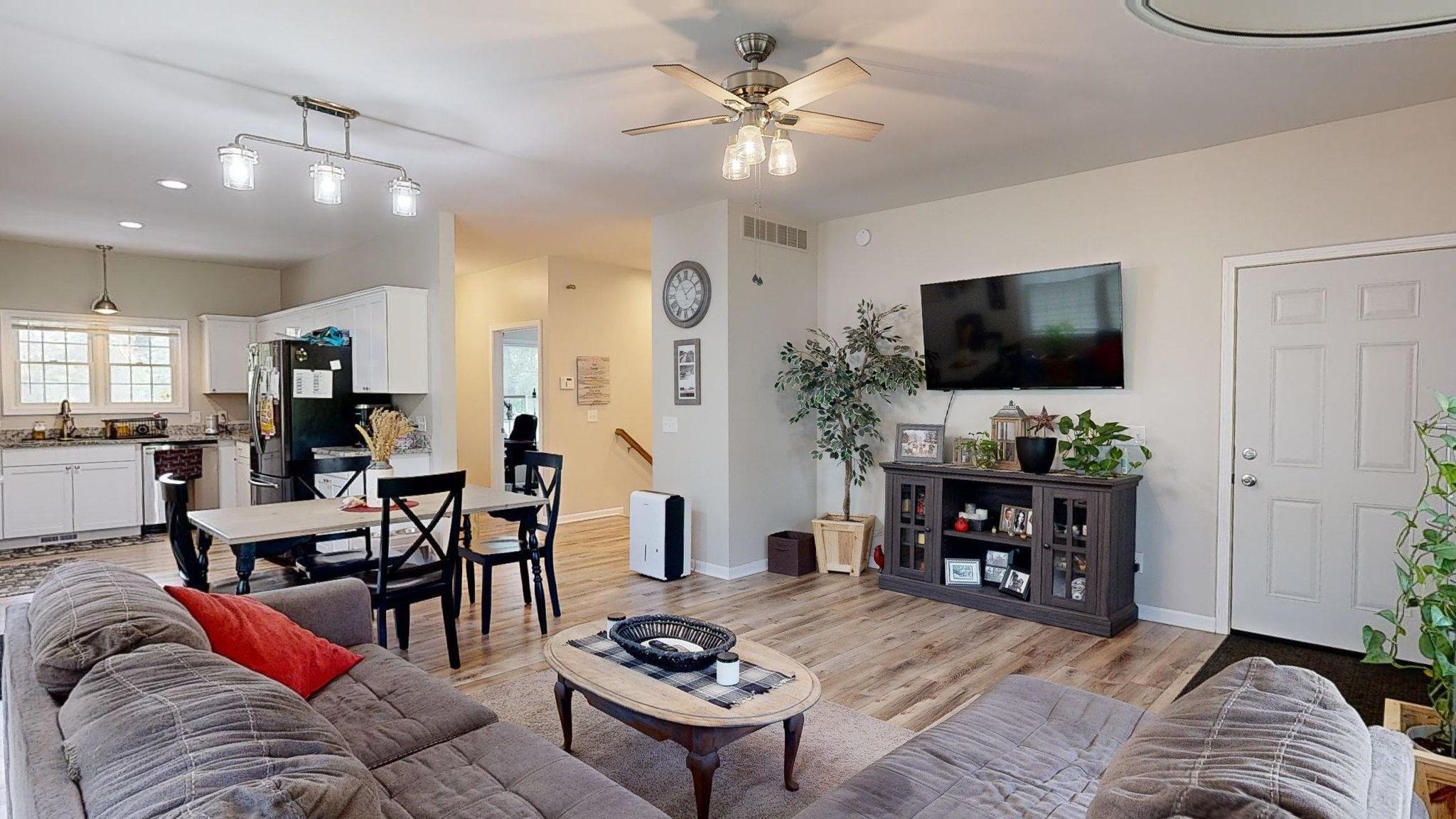 4478 West Stanley Road Mount Morris, MI 48458 - Photo 6 of 56 50153169-003c6b48-708b-4bf0-9f82-29d811c324eb.JPG